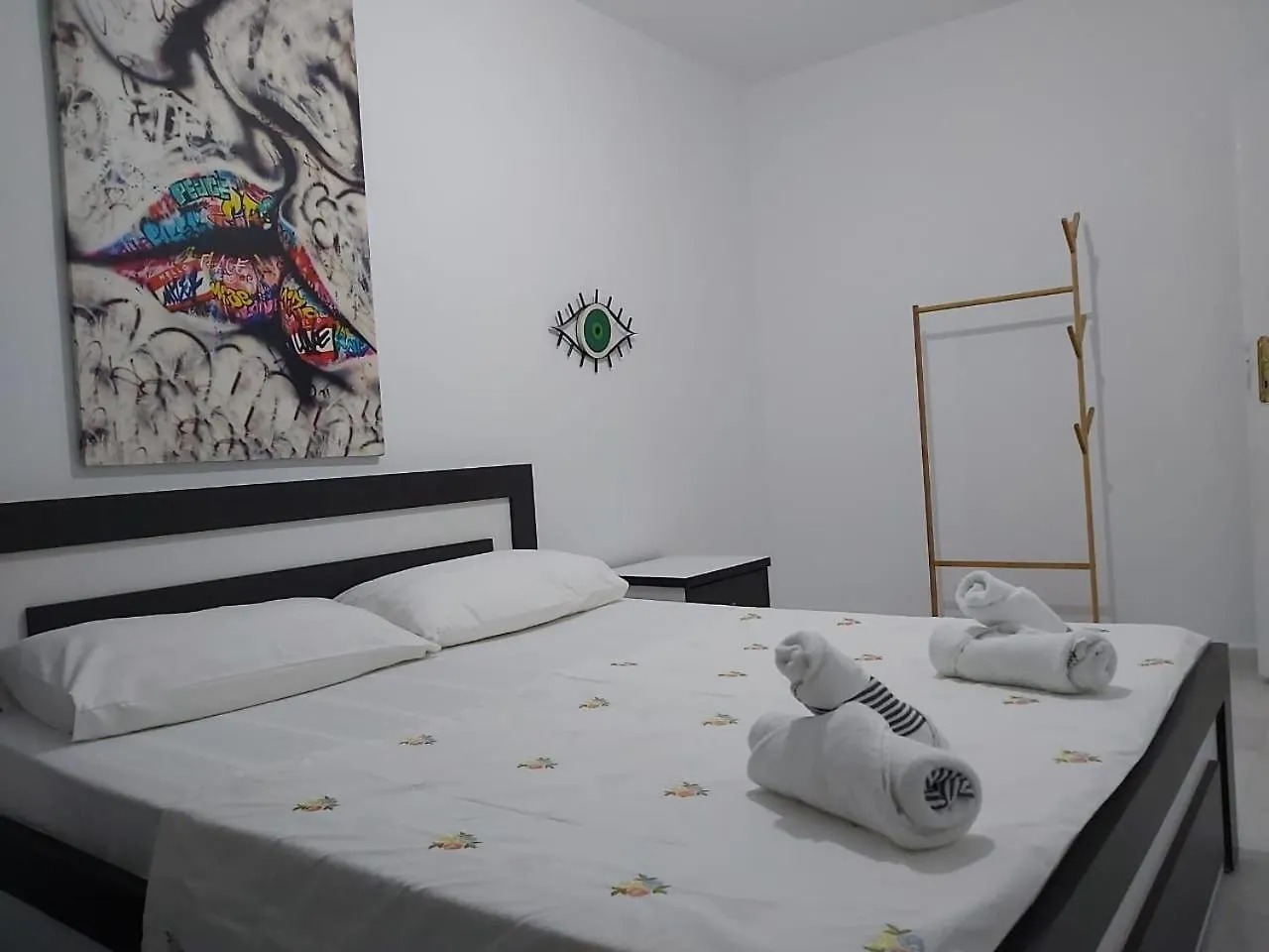 Maria'S Apartment Himare Albania