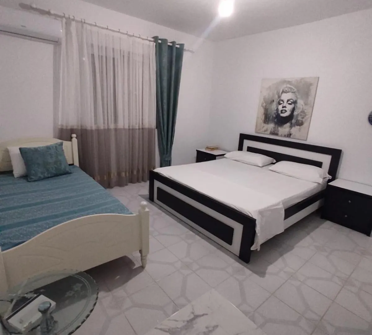 Maria'S Apartment Himare 0*,